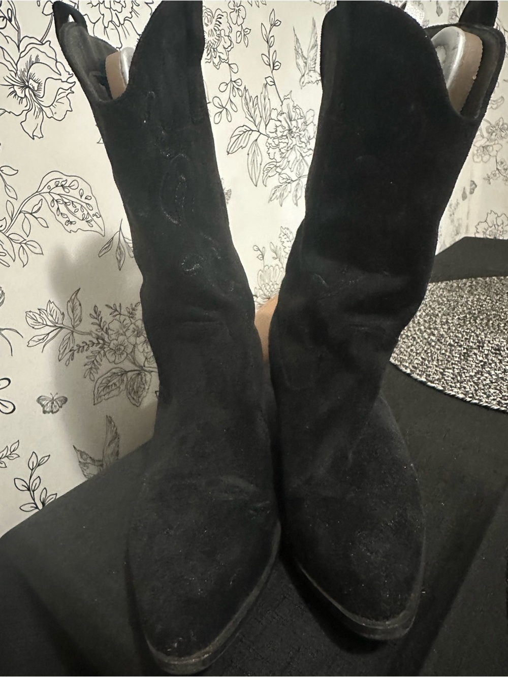 Source Unknown Black Suede Western Heeled Boots